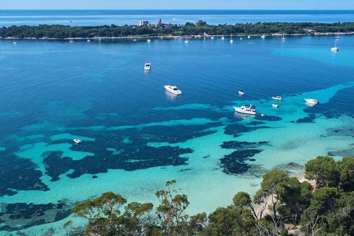 Oppdag Lérins-øyene og Cannes-bukten med privat båt