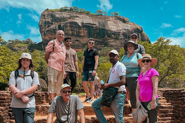 Destaques de 03 dias de Sigiriya, Kandy, Nuwara Eliya, Ella e Udawalawe
