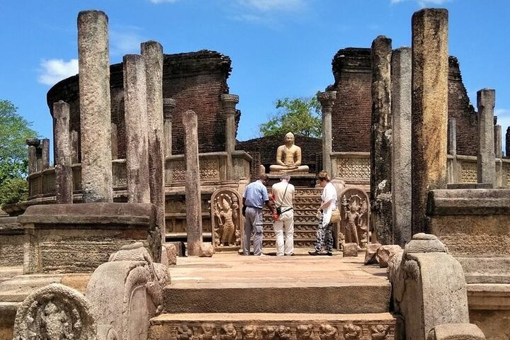 Tour privado de un día por Polonnaruwa desde Sigiriya