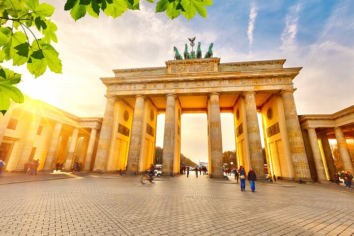 Deluxe Berlin : Hektische Landtour vom Kreuzfahrthafen Warnemunde