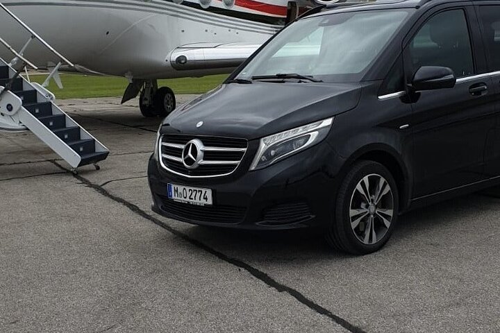 Traslados Aeropuerto Mercedes Benz Clase V