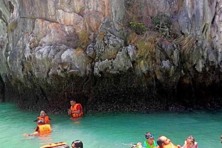 Tour privato personalizzato a Phi Phi Island