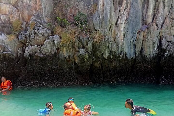 Tour privato personalizzato a Phi Phi Island