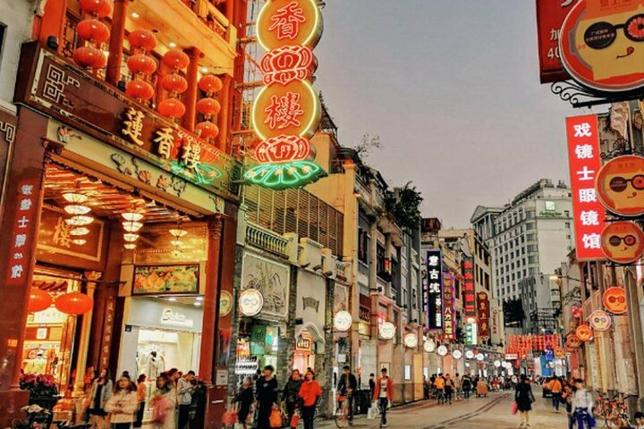Private ganztägige Stadtrundfahrt durch Guangzhou mit alten und neuen Highlights