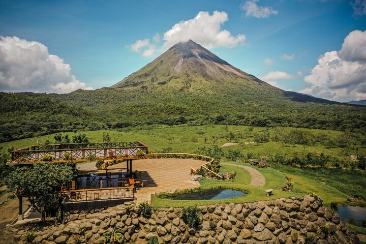 Arenal Volcano & Hot Springs Heldagstur från San José