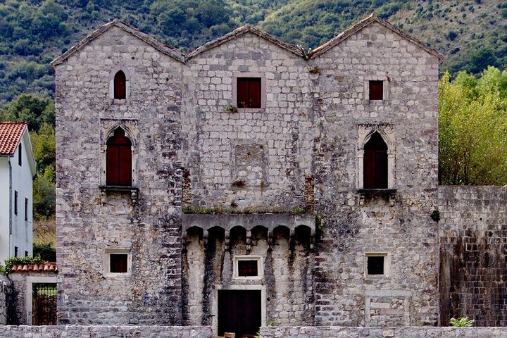 Cattaro: tour privato del viaggio nel tempo di Boka Bay con museo interattivo