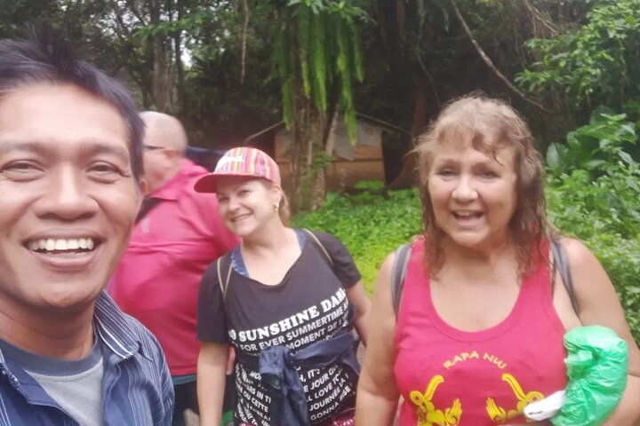 Benang Kelambu & Stokel Cascate e Handweaving Village Tour