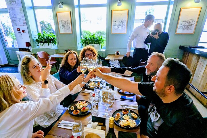 Halbtägiger privater Essens- und Wein-Rundgang Oradea Rumänien