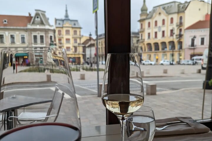 Halbtägiger privater Essens- und Wein-Rundgang Oradea Rumänien