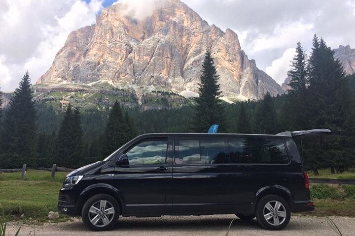 Tägliche Touren in den Dolomiten mit Abfahrt und Ankunft in Cortina d'Ampezzo
