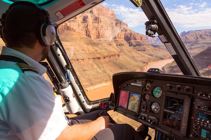Grand Canyon West Heli Tour med bådtur og valgfrit adgangskort