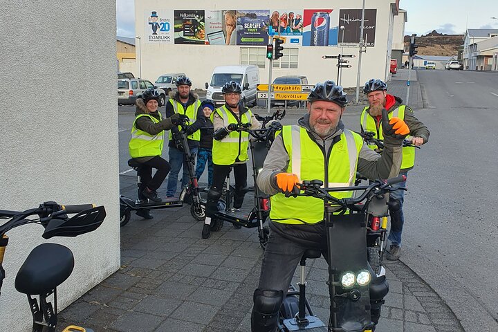 Eyjascooter Puffin Tour in IJsland