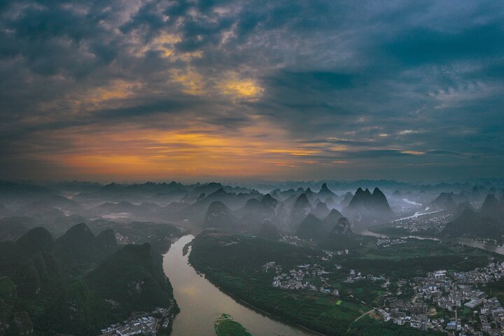 Private Tour-Yangshuo Seven Fairies Peak tea plantation and Xianggong hill