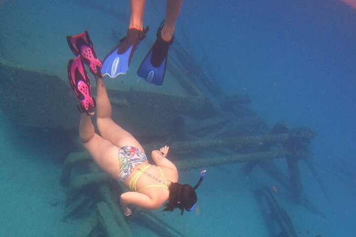 Aventura de mergulho com snorkel em recifes de coral com fotos e vídeos