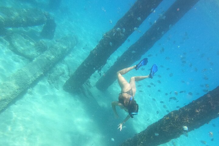 Aventura de mergulho com snorkel em recifes de coral com fotos e vídeos