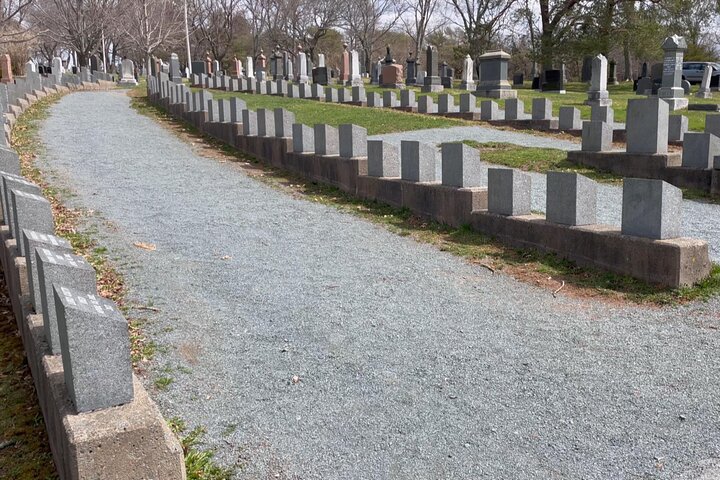 Halvdags lille gruppetur i Peggy's Cove og Titanic Cemetery