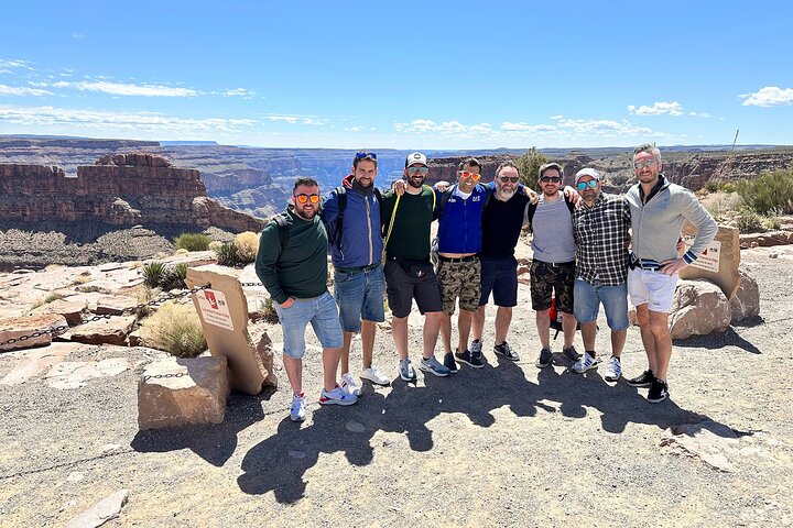 Passeio de Dia em Grupo Pequeno pelo West Skywalk do Grand Canyon a partir de Laughlin, NV