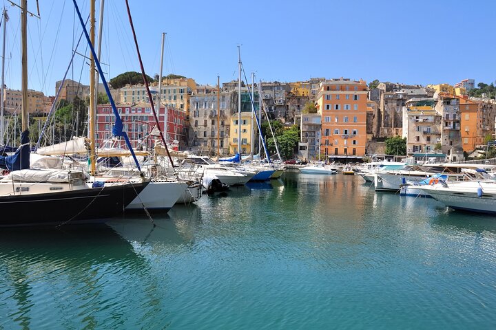 Privat anpassad rundtur med en lokal guide i Bastia