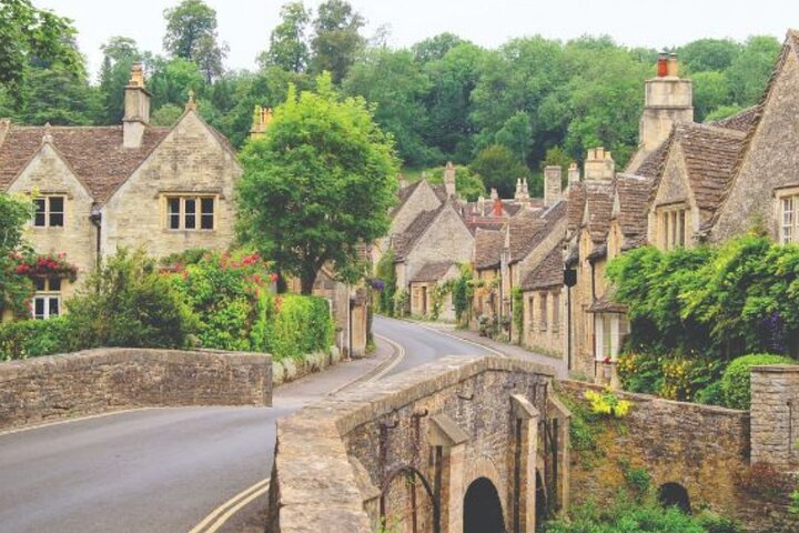 Ganztägige Tour ab Bristol zu den Dörfern Stonehenge und Cotswold