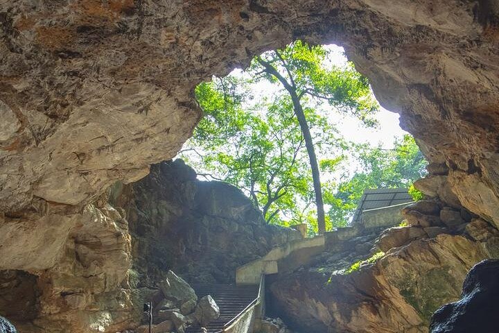 Vizag para as cavernas de Borra e excursão de um dia ao complexo budista de Thotlakonda