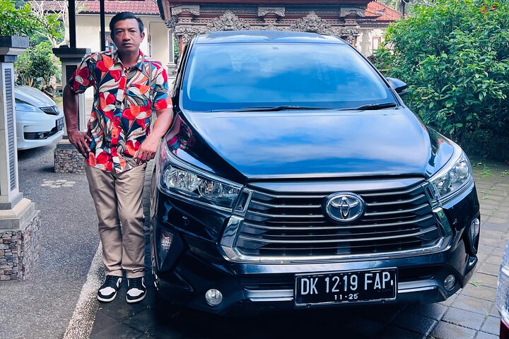 Privat bil charter på Bali med en engelsktalende sjåfør