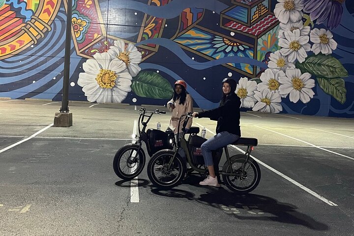 Downtown Dallas : Excursion de 2 heures à vélo électrique au coucher du soleil – Lumières de la ville et Skyline