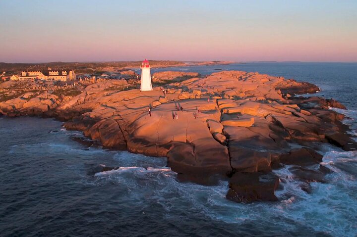 Peggy's Cove y Lunenburg Tour (grupo pequeño)