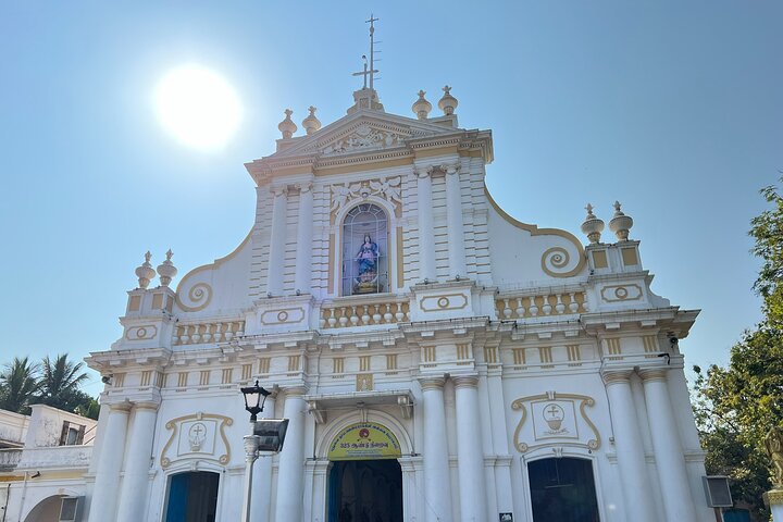 Bäst rankad dagsutflykt till Mahabalipuram och Pondicherry med Guide Lunch