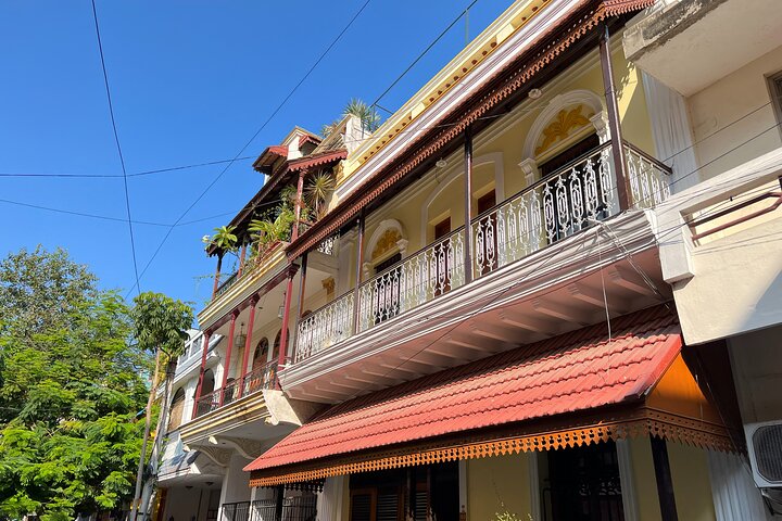 Bäst rankad dagsutflykt till Mahabalipuram och Pondicherry med Guide Lunch