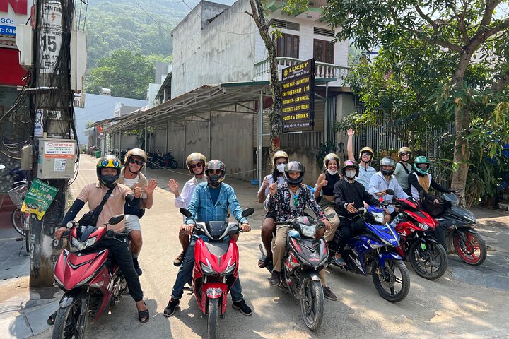 Ha Giang Loop 4D3N Tur Easyrider (lille gruppe 2 - 8 pers)