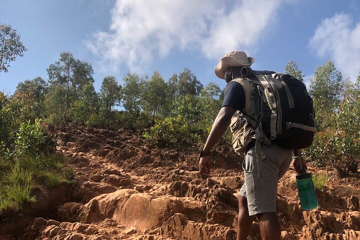 Mount Kigali-wandeling en zipline-avontuurtour (ophalen en afzetten)
