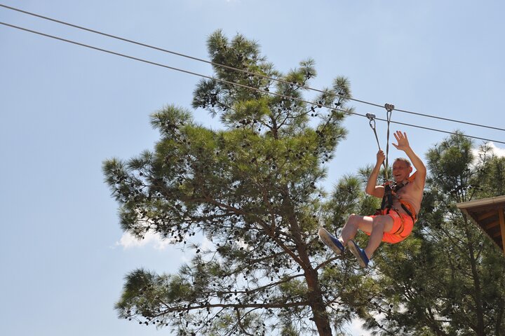 Antalya: Rafting, Jeep Safari, Buggy & Zipline 4 - i - 1 kombineret tur
