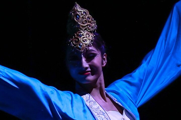Acrobati straordinari: grande spettacolo del circo di Shanghai a Branson