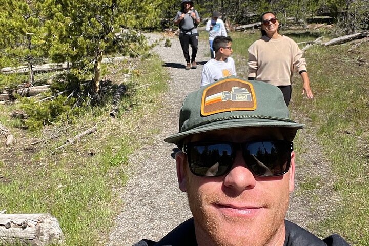 Visite privée de Yellowstone : sites emblématiques, faune, randonnées familiales + déjeuner