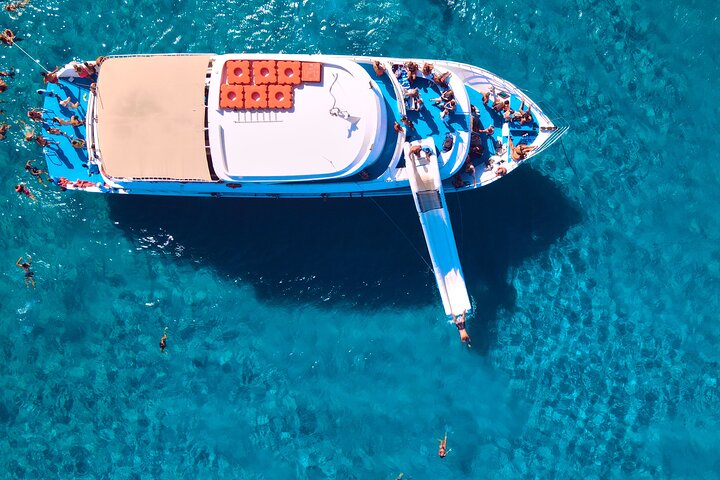 BLUE LAGOON | LATCHI | MEGA WATERSLIDE | WELCoME DRINK