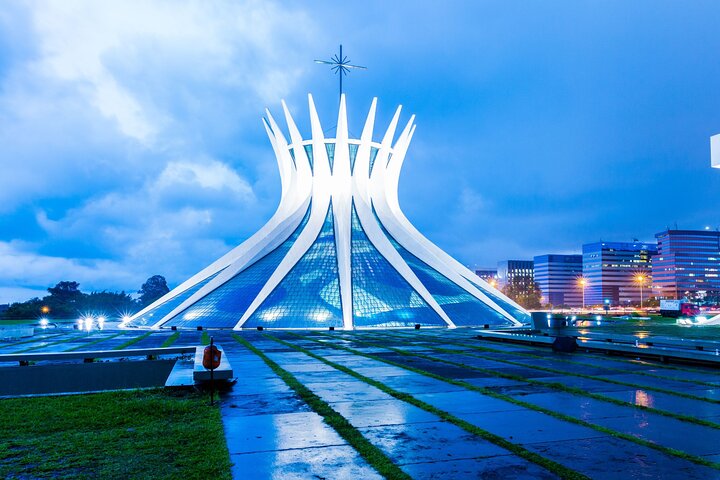Tour privato a piedi personalizzato di Brasilia con una guida (tour privato)
