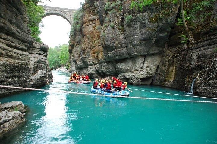 River Rafting & Quad Safari med lunsj og transport fra Alanya