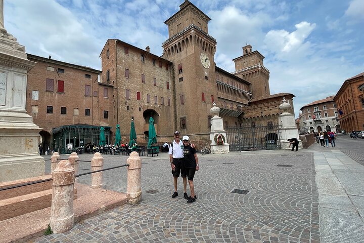 Ferrara Tour af Must-see attraktioner med lokal Top Rated Guide