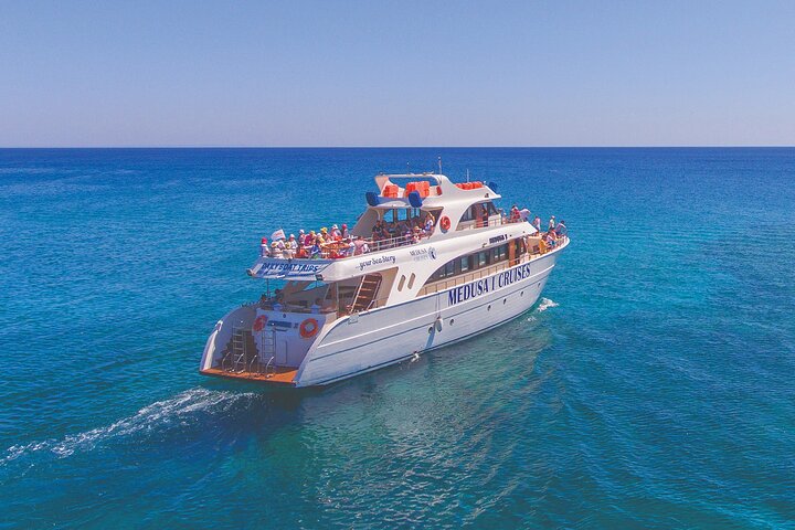 Medusa krydstogter: 4-timers Turtle Chill-Out Cruise / Frokost – Protaras