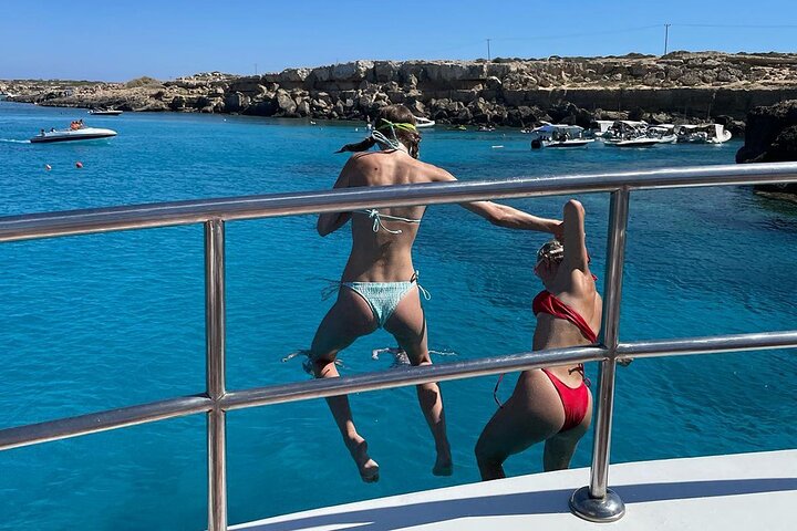 Medusa krydstogter: 4-timers Turtle Chill-Out Cruise / Frokost – Protaras