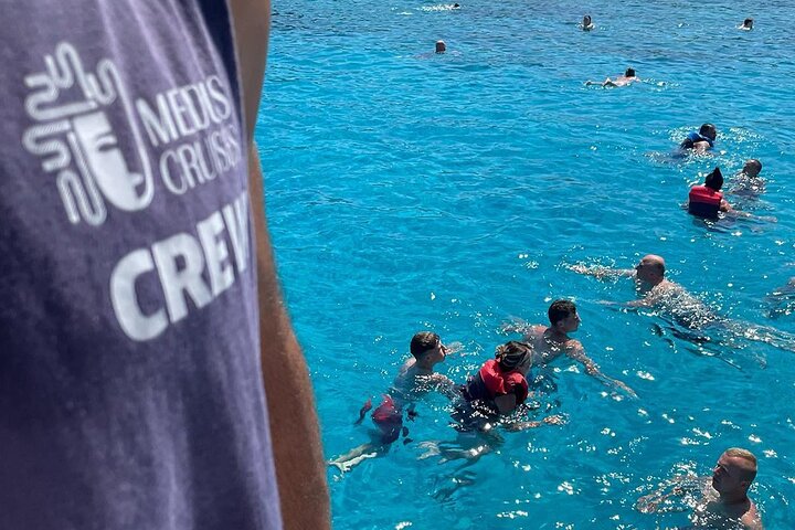 Medusa krydstogter: 4-timers Turtle Chill-Out Cruise / Frokost – Protaras