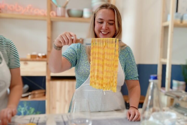 Kochkurs: Frische Pasta und Tiramisu mit Wein am Gardasee