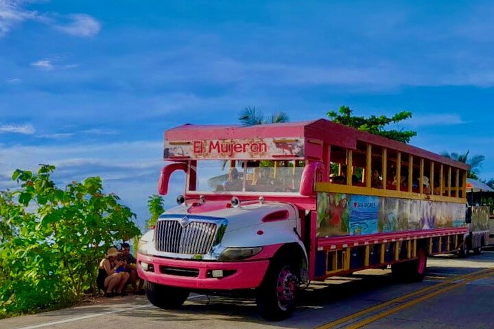 Vuelta a la isla en Chiva (OPERADOR OFICIAL) San Andres Isla