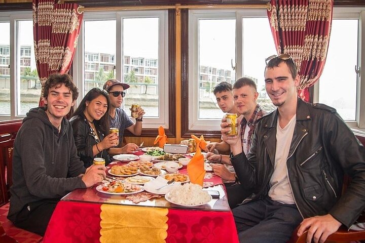 DELUXE Halong Bay Tagestour von Hanoi, täglich betrieben 2026 - 2027