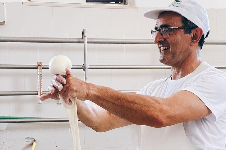 Experiencia Mozzarella - Tour con degustaciones de queso en Masseria Fragnite