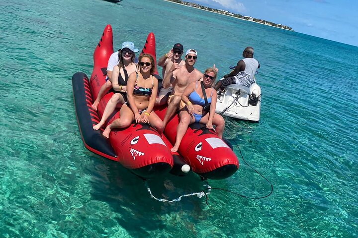 Privé Rose Island Swimming Pigs Snorkeling et tortues