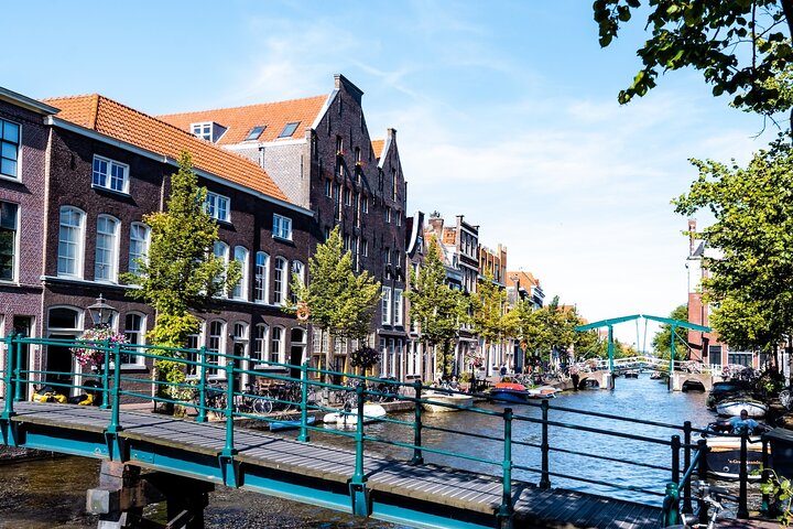 Tour de Leiden com Guia ao vivo e visita ao primeiro estúdio de Rembrandt
