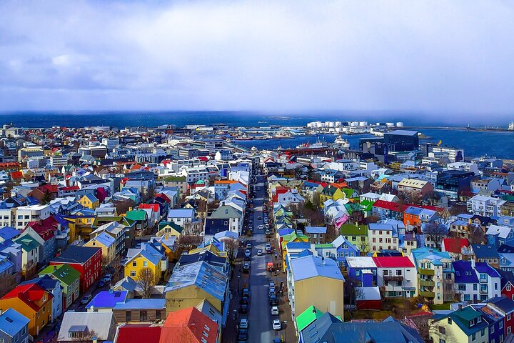 Traslado privado desde el aeropuerto de Keflavik a Reykjavik