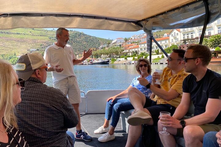 Douro Valley Small Group Tour fra Porto: Vinværker Lunch & Cruise
