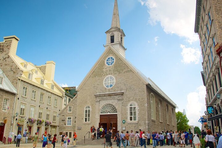 Desde Montreal: Excursión de un día completo a la ciudad de Quebec y Montmorency Falls